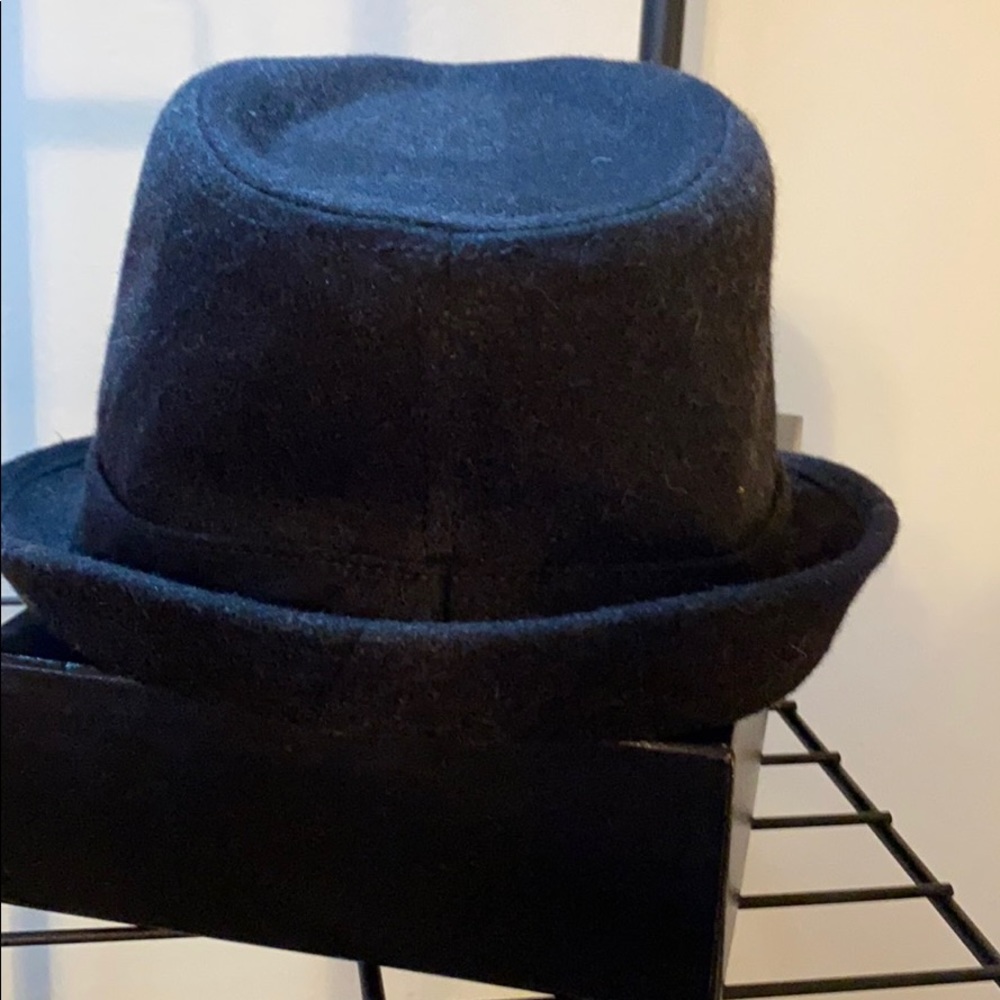 Fedora - Picture 5 of 5